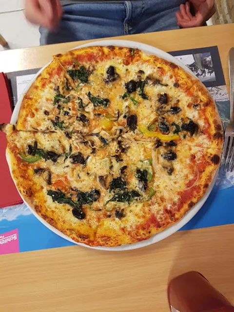 Chili Pizza. مطعم بلودان سوري