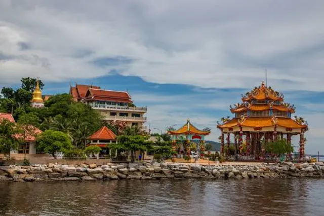 Surasak Montri Public Park