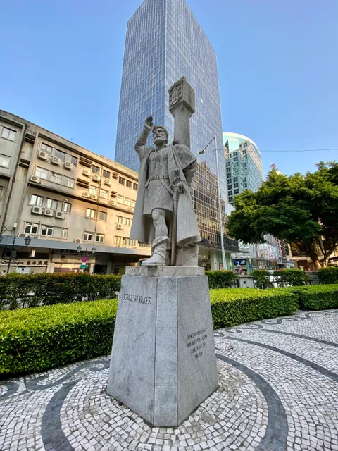 Jorge Álvares Monument