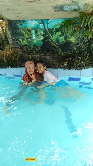 Kolam Renang ZATOBAY