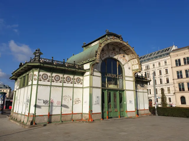 Karlsplatz Metro Station