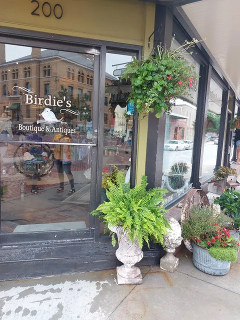Birdie's Boutique and Antiques