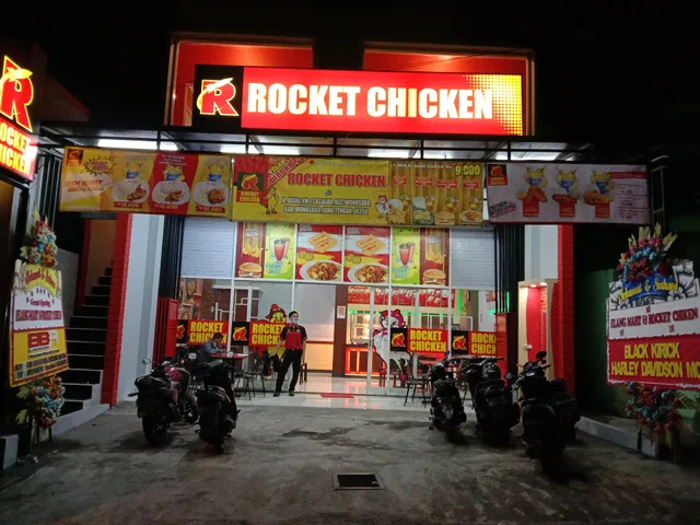 Rocket Chicken Kejajar