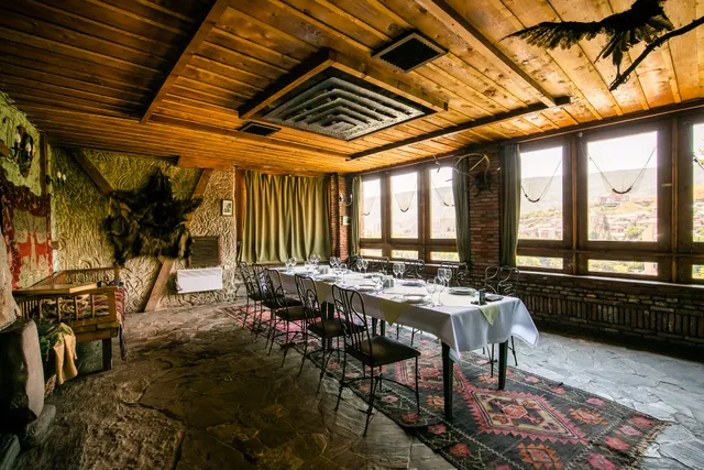 In the shadow of Metekhi