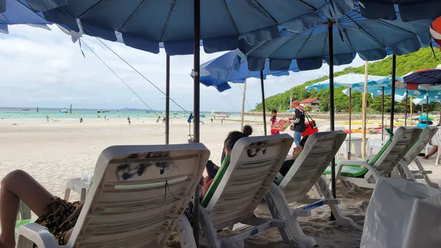 ร้านตาแหวนบีชรีสอร์ทเกาะล้าน