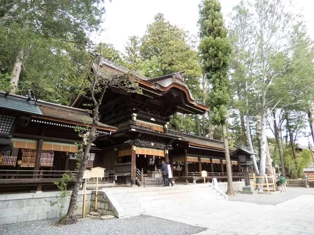 Suwa Taisha Kamisha Honmiya
