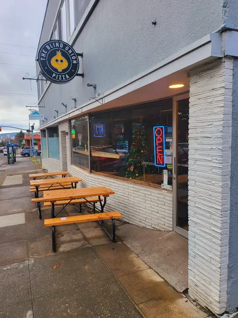 Blind Onion Pizza & Pub - Belmont
