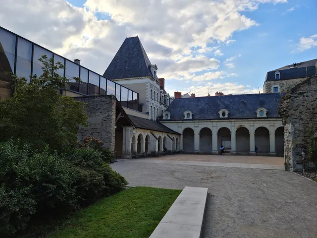 Musée des Beaux-Arts Garden