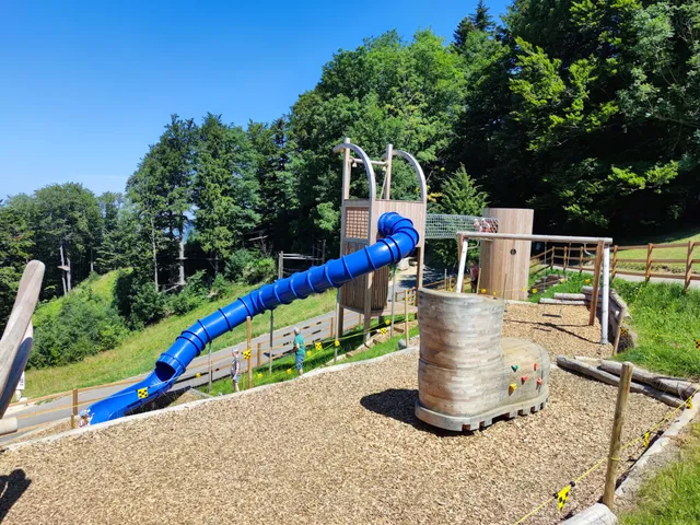 Erlebnisspielplatz Wasserfallen