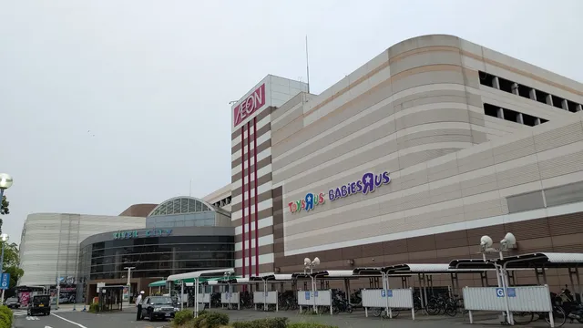 AEON MALL HIMEJI RIVER CITY