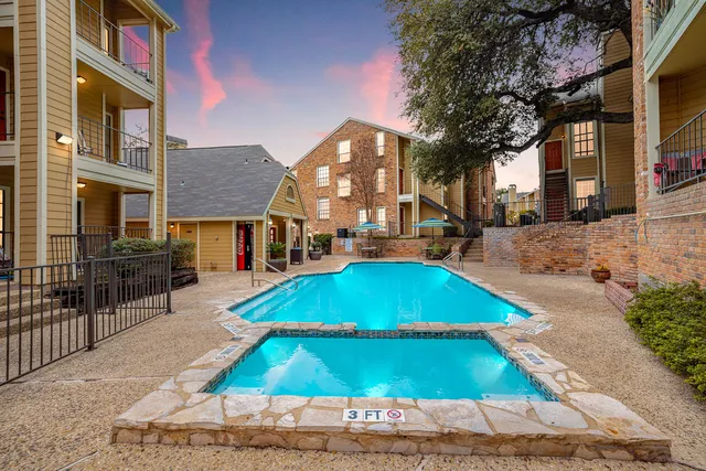 Hidden Oaks Apartments