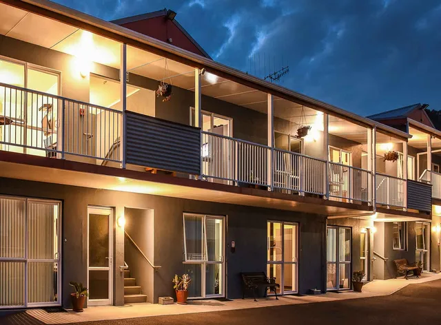 Avenue Heights Motel