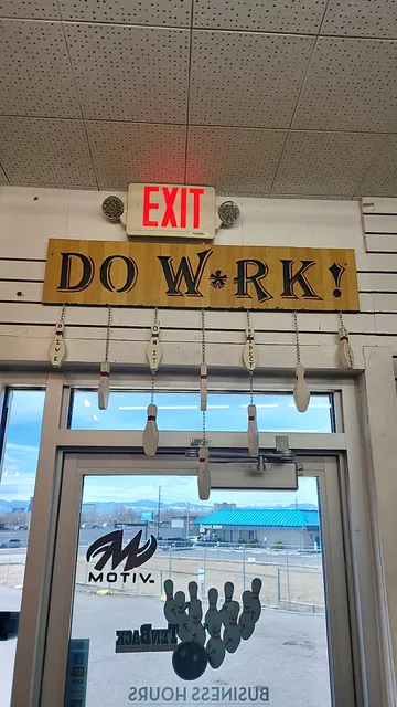 Tenback Bowling Outfitters