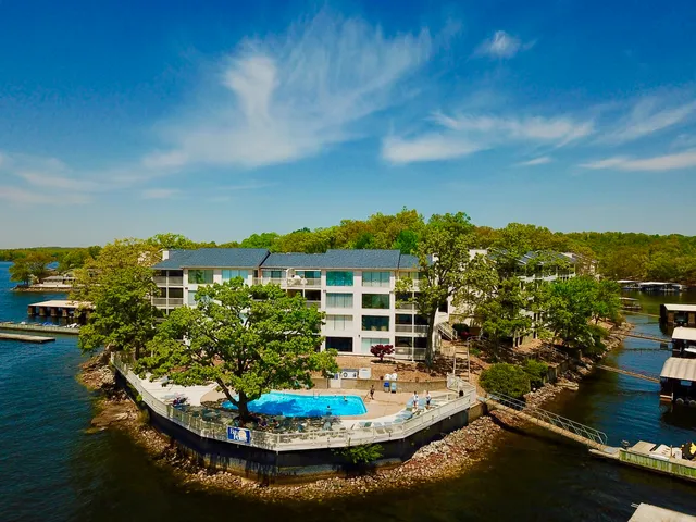 Golden Horseshoe Vacation Condo Rentals