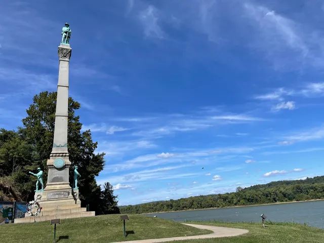Confederate Veteran's Monument