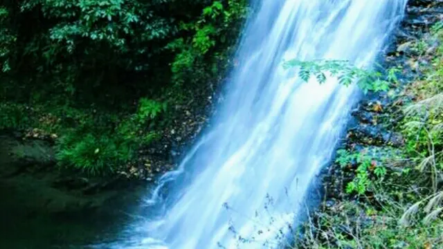 Phantom Waterfall (Kozawamata Waterfall)