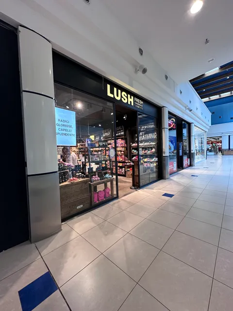 LUSH Cosmetics Le Befane