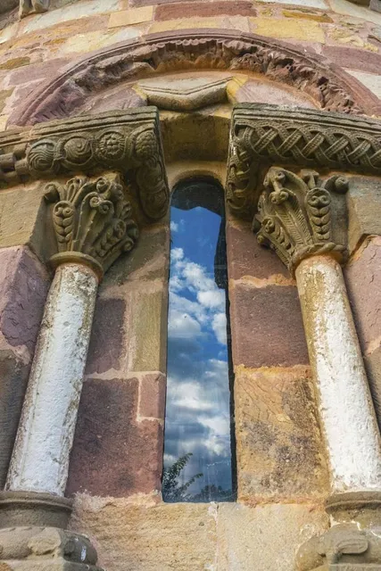 Ilesia románica de San Esteban d'Aramil