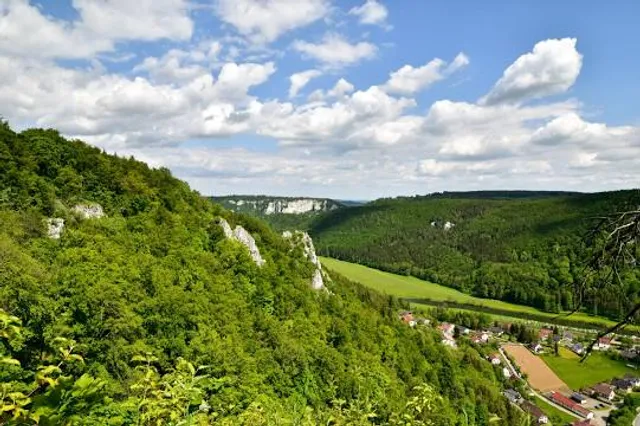 Ruine Schloss Hausen im Tal