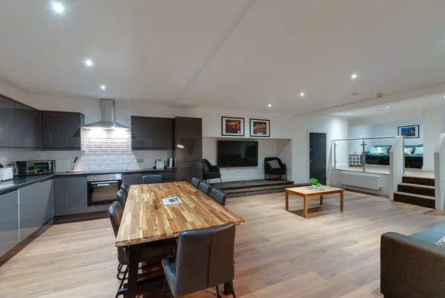 Lord Street Apartments by Happy Days