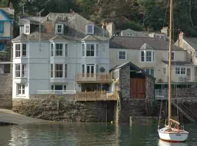 For Sale - Ferrymans Cottage - Riverside Self Catering Holiday Cottage