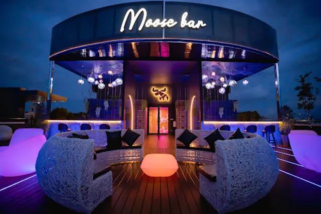Moose Rooftop Wine Bar