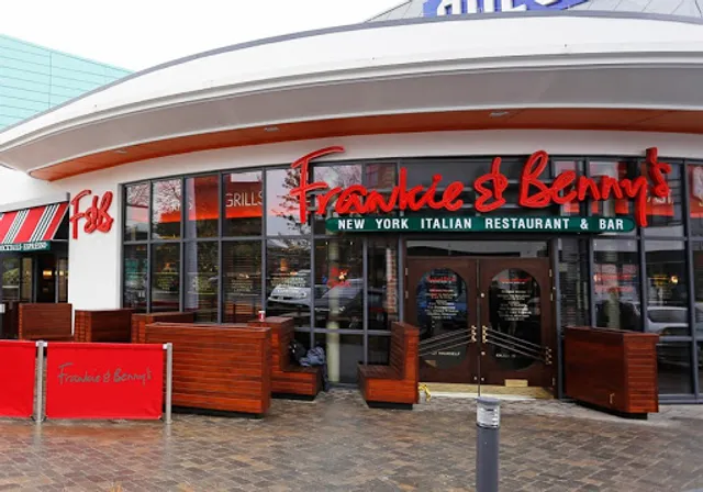 Frankie & Benny's