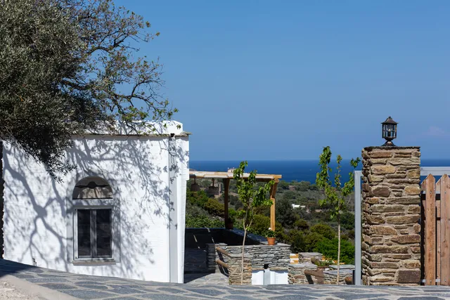 Richie's Sea View Residence