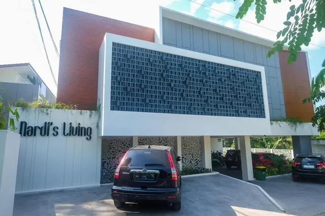 Urbanview Hotel Nardis Living near UMY