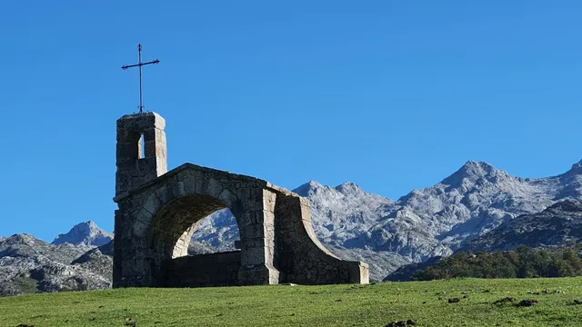 Refugio Vega de Enol - Casa De Pastores