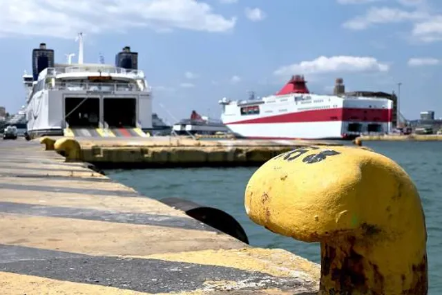 ATC ウミエール広場NANTAN（南端）ステージ