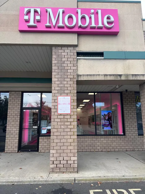 T-Mobile Authorized Retailer