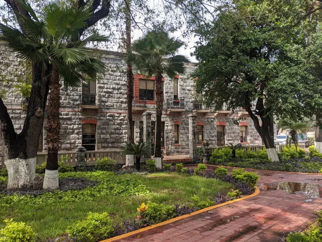 Antiguo Hotel Mármol (Oficinas Topo Chico)