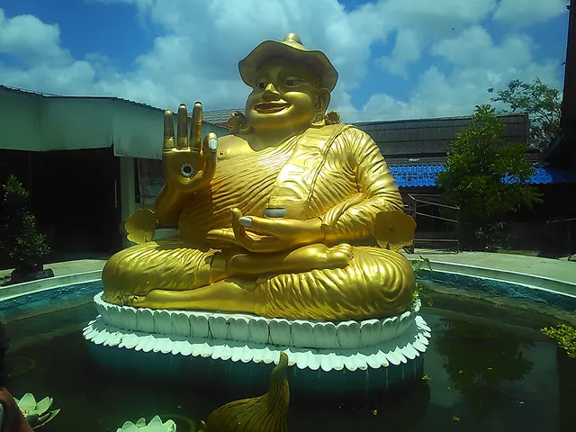 Wat Khlong Ple (Wat Nampud)