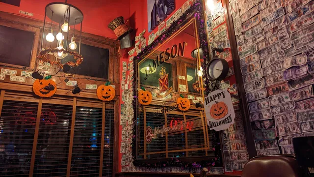 The Mad Hatter Neighborhood Pub - Fort Worth