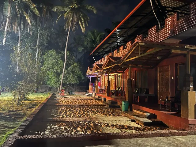 Bluebay Luxury Cottages & Lawns