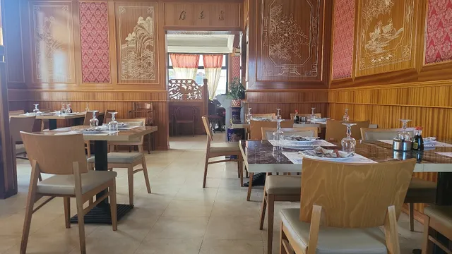 Chinese Japanese Thai Restaurant Golden Leaf