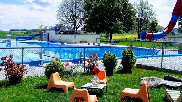 Schwimmbad - Neunkirch