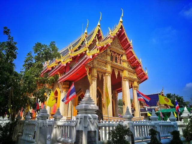 Wat Sriburiratanaram (Wat Pak Phriao)