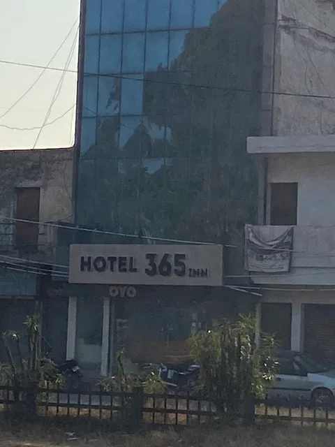 OYO 15975 Hotel 365 Inn