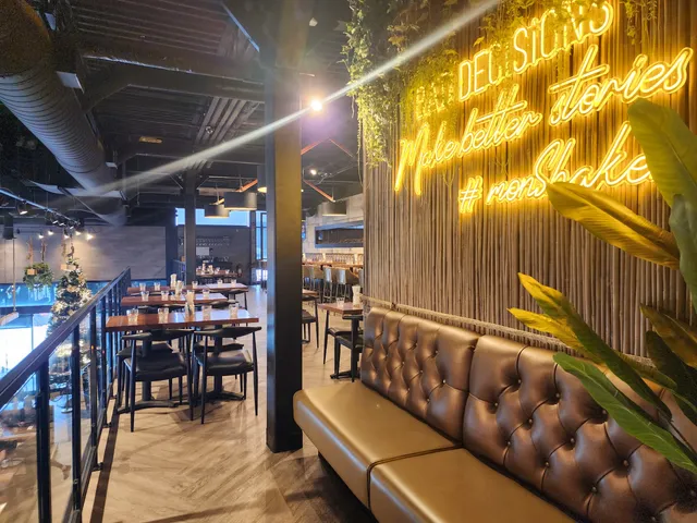 SHAKER Cuisine & Mixologie Centropolis