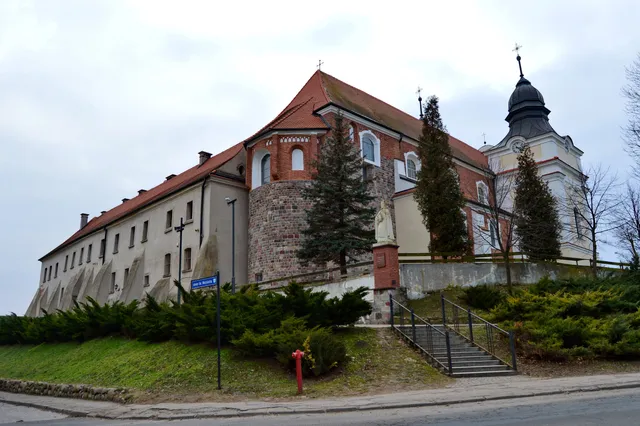 Klasztor Zakonu Braci Mniejszych Kapucynów, parafia pw. św. Jana Apostoła w Mogilnie