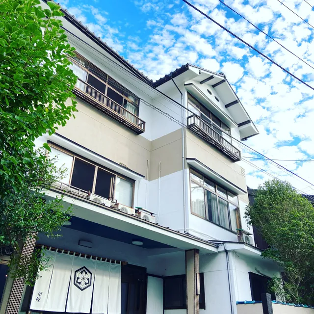 Guesthouse HANAYA（ゲストハウス華屋）