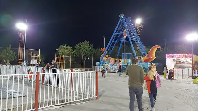 شهربازی آبشار