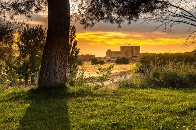 Fuentes de Valdepero Castle