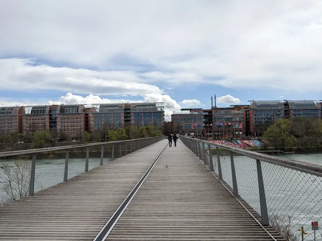 Passerelle de la Paix