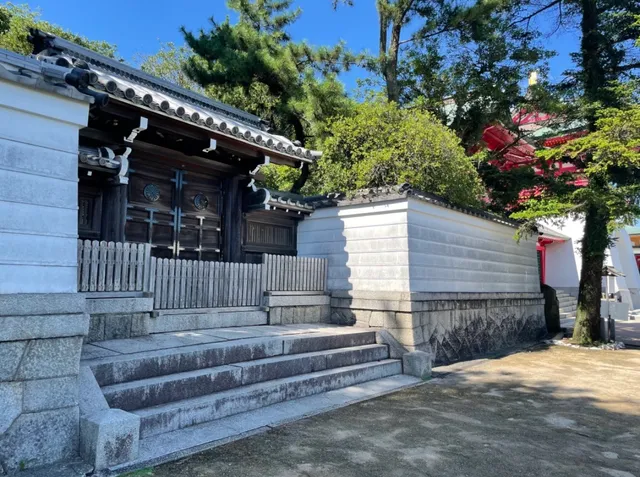 Mausoleum of Emperor Antoku