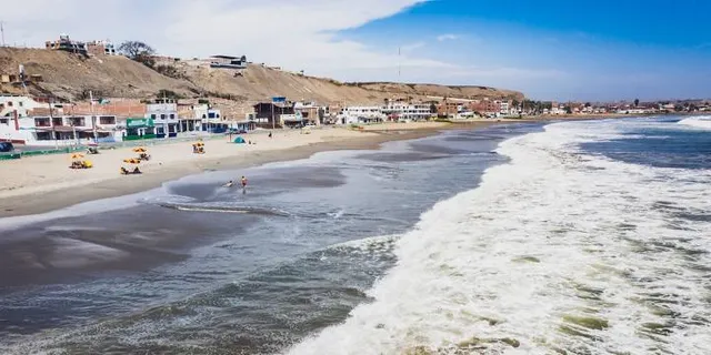 Playa Chorrillos - Barranca
