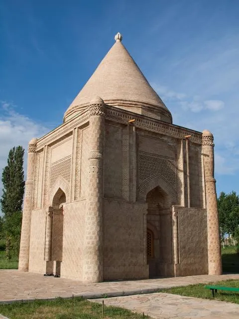 Aisha Bibi Mausoleum
