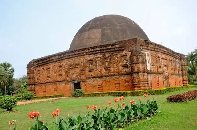 Eklakhi Mausoleum